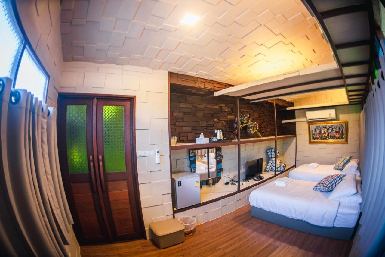 Suankaew​ Art​ Hostel​ Чонбурі Екстер'єр фото