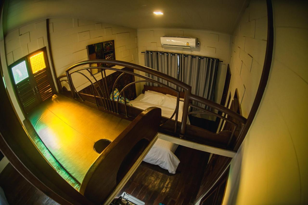 Suankaew​ Art​ Hostel​ Чонбурі Екстер'єр фото